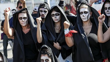 Ο Λίβανος χωρίς πυξίδα σε μία τρικυμισμένη θάλασσα