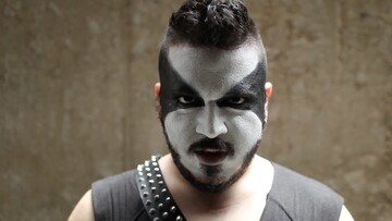 O Powerboy έρχεται στην έντυπη LIFO