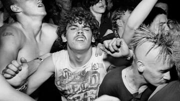 The Station: Φωτογραφίες από το περιβόητο αναρχό-πανκ στέκι στο Νιούκασλ
