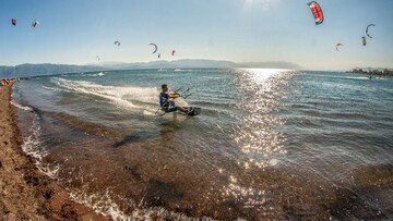 40 φωτογραφίες από το φετινό Φεστιβάλ Kite & Wind Surf σε ένα μικρό ψαροχώρι, έξω απ΄τη Λαμία