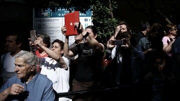 Σκηνές ροκ στην περιοδεία του λειψάνου της Αγίας Βαρβάρας