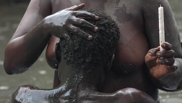Στα άδυτα του Vodou και των πιστών που υπηρετούν τα πνεύματα