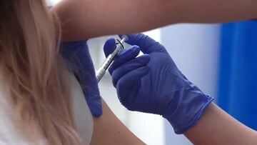 Covid-19: γιατί αυξάνεται η δυσπιστία για το εμβόλιο;