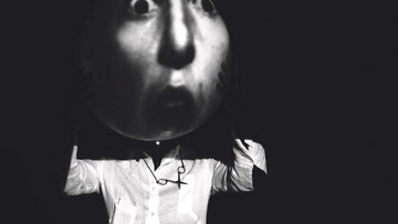 Μαχαιροβγάλτης, Dr. Maybe Darling