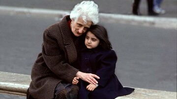 Παππούδες και γιαγιάδες απ' όλο τον κόσμο - με τα εγγόνια τους: ένας δυνατός θεσμός