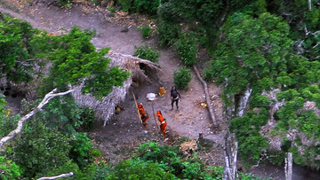 Ανέγγικτες φυλές. Για πόσο ακόμη ;