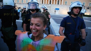 Σύνταγμα (1η μέρα, 25 Μαίου).