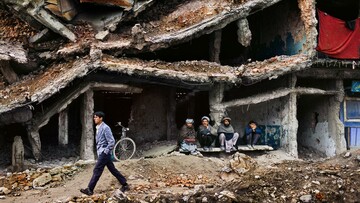 10 φωτογραφίες του Steve McCurry σαν μυθιστόρημα
