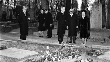 Podcast: Σεφέρης & Μουσική ― 9: Άνοιξη στα Kew Gardens