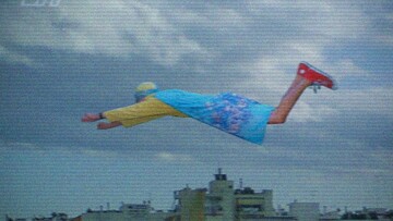 Ο Vlaxman πάνω από την πόλη. Than Blu Tsoumas.