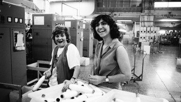 "Αόρατη" εργατική τάξη. Στο κλωστήριο Μιχαηλίδη -μία "προβληματική" του 1990.