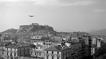 Η πρώτη παρέλαση μετά την απελευθέρωση στην Αθήνα της 25ης Μαρτίου 1945