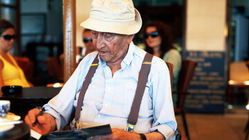 Γιάννης Μόραλης