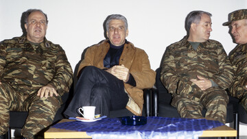 Η επίσκεψη του κυρίου Παπαντωνίου στο Κόσοβο το 2002