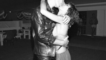 Τα χαλαρά καλοκαίρια του ηδονισμού στο Fire Ιsland (NSFW)