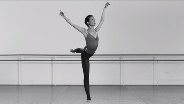 Εντυπωσιακή τεχνική και κομψότητα από μία σπουδαία μπαλαρίνα