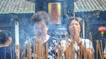 Τα πολλά πρόσωπα της Κίνας στο «China Unplugged» του Στέλιου Μιχελή