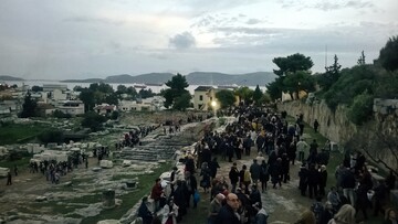 Παραμονή Εισοδίων στην Ελευσίνα: Εκεί που η παγανιστική παράδοση συναντά τη χριστιανική