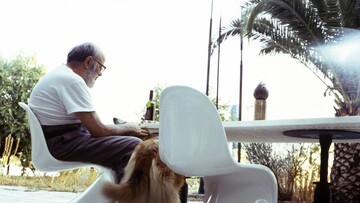 Μέσα στο μαγνητικό βασίλειο του Τάκι, του μεγαλύτερου εν ζωή Έλληνα καλλιτέχνη