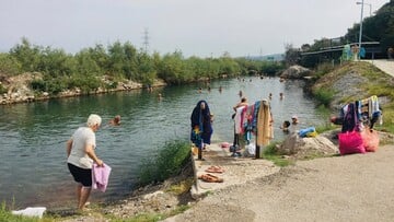 Ψωρονέρια, Καλλυντικά, Θερμοπύλες: Ένα Σαββατοκύριακο με υπερβολική δόση ιαματικών λουτρών