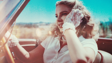 LIFO Lana Del Rey: Chemtrails Over the Country Club