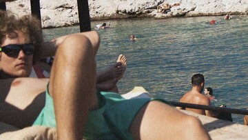 Δεν είναι άνοιξη αυτό. Ένα πολυπόστ του Στάθη Τσαγκαρουσιάνου