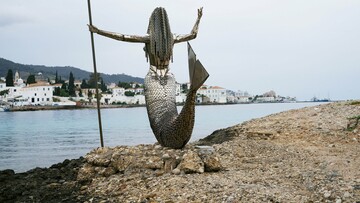 10 καρτ ποστάλ από την Πρωτομαγιά στις Σπέτσες