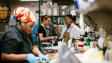 Μια μέρα με την executive chef του πιο hot εστιατορίου θαλασσινών της Νέας Υόρκης