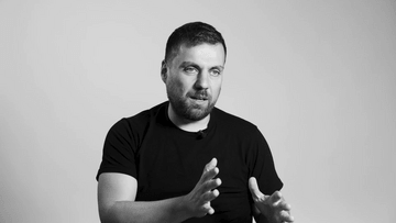 Θέμης Καραμουρατίδης: «Θα άλλαζα στη χώρα τη μουσική φτώχεια»