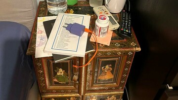 Τα κομοδίνα μας: Ένα φωτοπόστ 