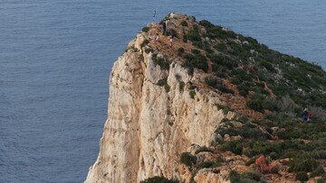 Στα γκρεμνά