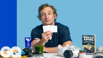 10 πράγματα χωρίς τα οποία ο Jeremy Allen White δεν μπορεί να ζήσει