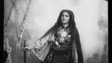 Το αρχείο του Καστοριανού φωτογράφου Λεωνίδα Παπάζογλου