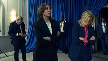 (Υπερ)αναλύοντας τις φωτογραφίες της Kamala Harris που έβγαλε για τη «Vogue» η Annie Leibovitz