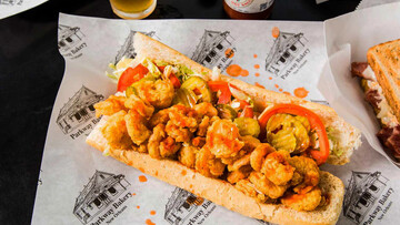 Po'boy σάντουιτς, η πιο λαχταριστή λιχουδιά της Νέας Ορλεάνης