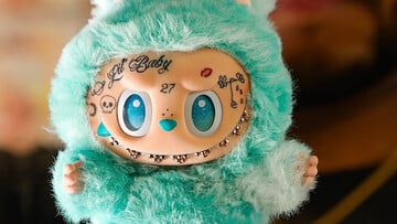 Ξυπνώντας στις 3:30 το πρωί για ένα Labubu