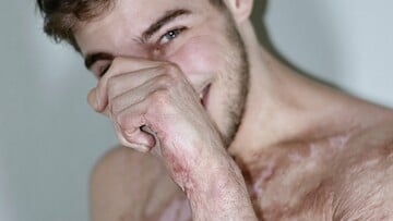 Όταν ο κόσμος καίγεται πιο γρήγορα από εμάς/ από τον Πάνο Μιχαήλ