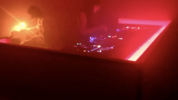 Η πρώτη μου βραδινή έξοδος σε παριζιάνικο κλαμπ 