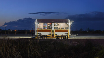 Εκτός έδρας