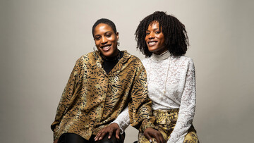 «Μη μας ρωτάς από πού είμαστε. Είμαστε 100% Ελληνίδες και 100% Νιγηριανές»