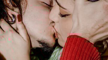 Γι’ αυτό το δέρμα πάντα θα πληρώνεις/ένα πολυπόστ του Πάνου Μιχαήλ