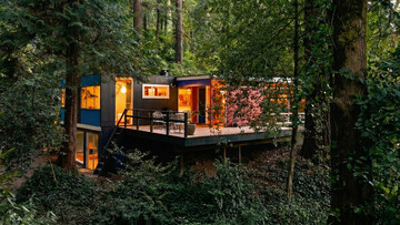 Ένα σπίτι κρυμμένο στο δάσος