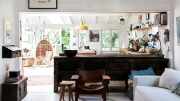 Ένα εξοχικό με αγγλική γοητεία δίπλα στην θάλασσα