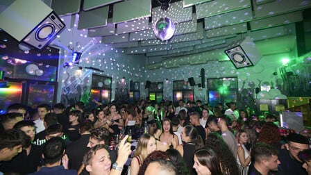 Γιορτές στο Πλυντήριο bar: Trash, μουσική & ατελείωτα πάρτι στον Κεραμεικό 