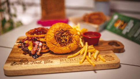 29 Superb Burgers & Buns