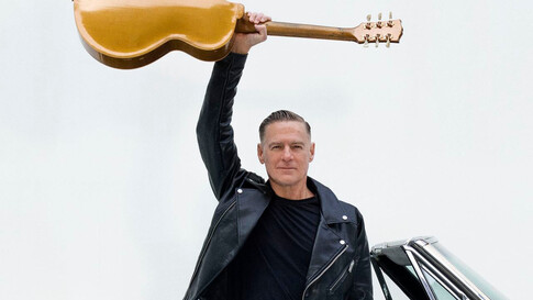 Ο Bryan Adams στο ΟΑΚΑ Basketball Arena