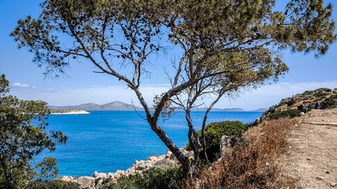 Καιρός: Ηλιοφάνεια, τοπικες βροχές και η θερμοκρασία στους 27 βαθμούς