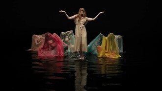 Η Florence Welch συνεργάζεται με τον Akram Khan στο νέο, αριστουργηματικό βιντεοκλίπ της