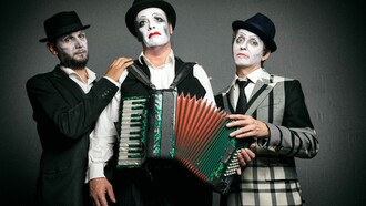 Οι Tiger Lillies έχουν τον τρόπο τους και βασικά θα τον έχουν πάντα - ακόμη κι αν μείνουν με ένα δόντι