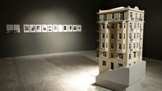 Γκιουλσούν Καραμουσταφά -The apartment building